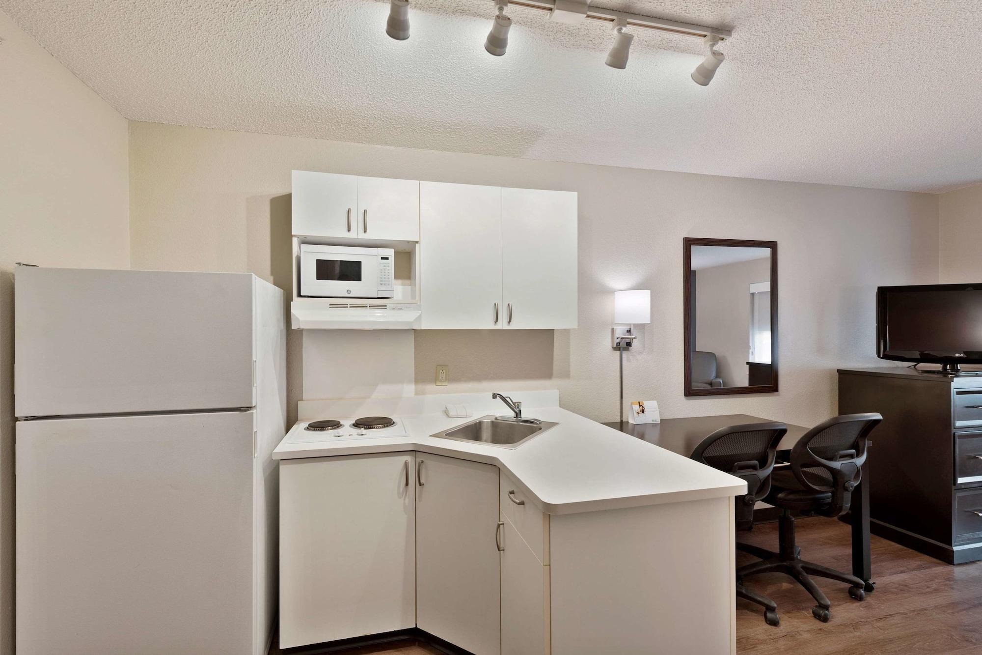 Extended Stay America Select Suites - Charlotte - Tyvola Rd Exterior foto